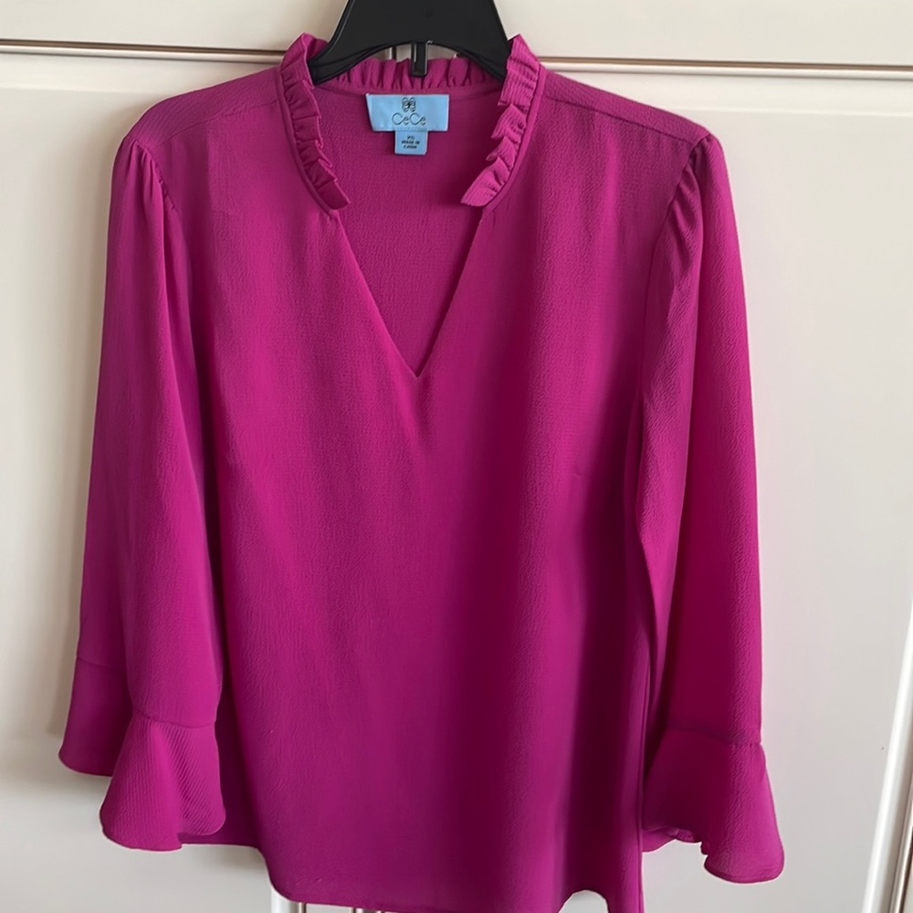 NWOT CeCe purple pink v neck flowy top
